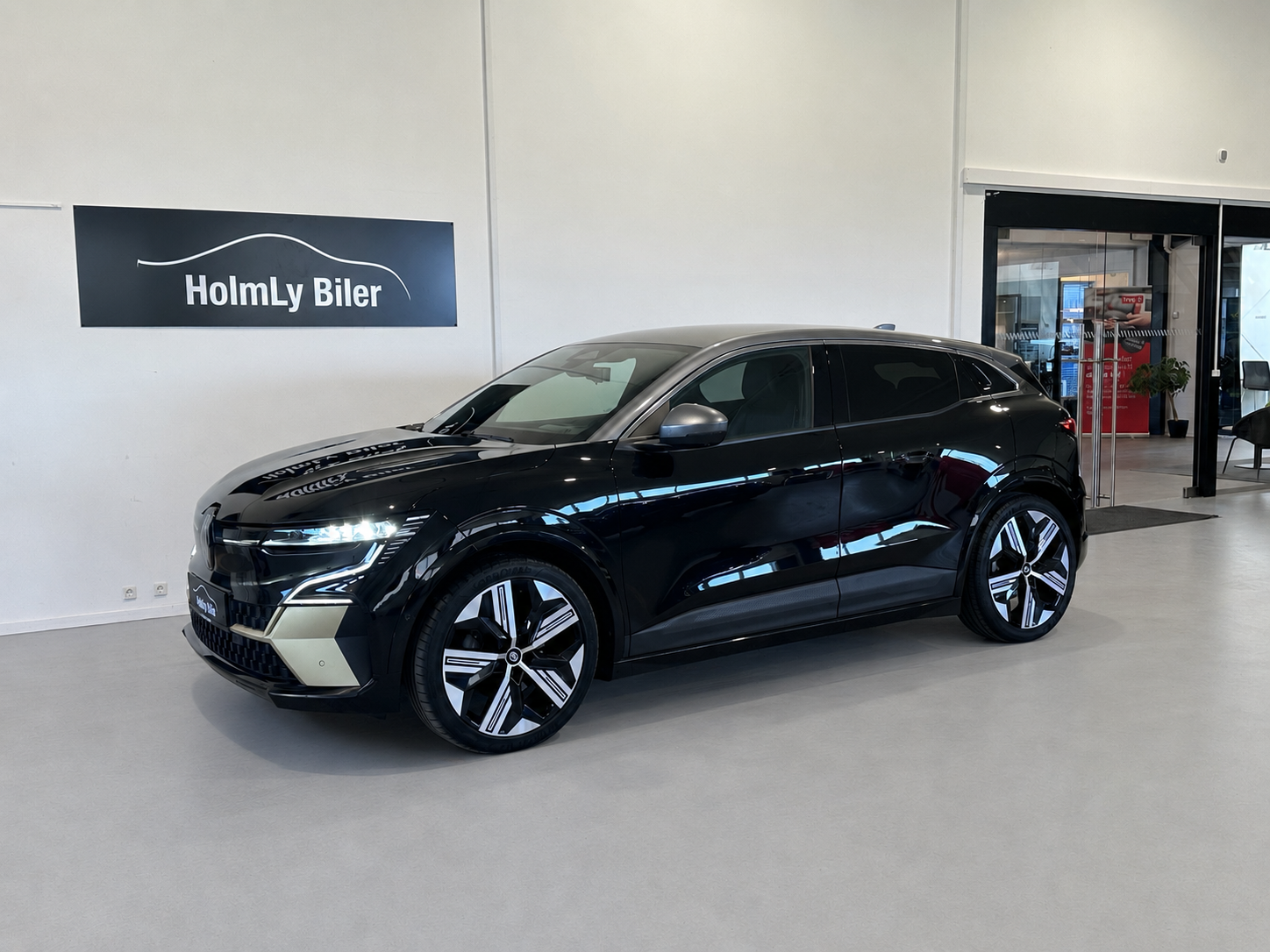 Renault Megane E-Tech Iconic