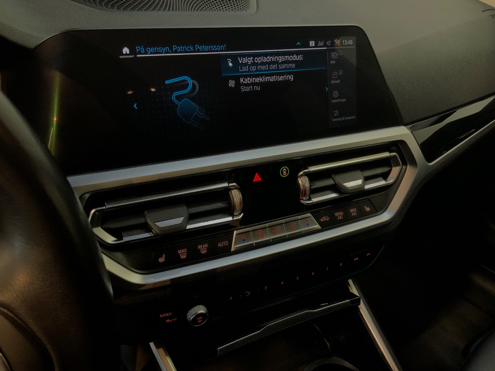 BMW 330e