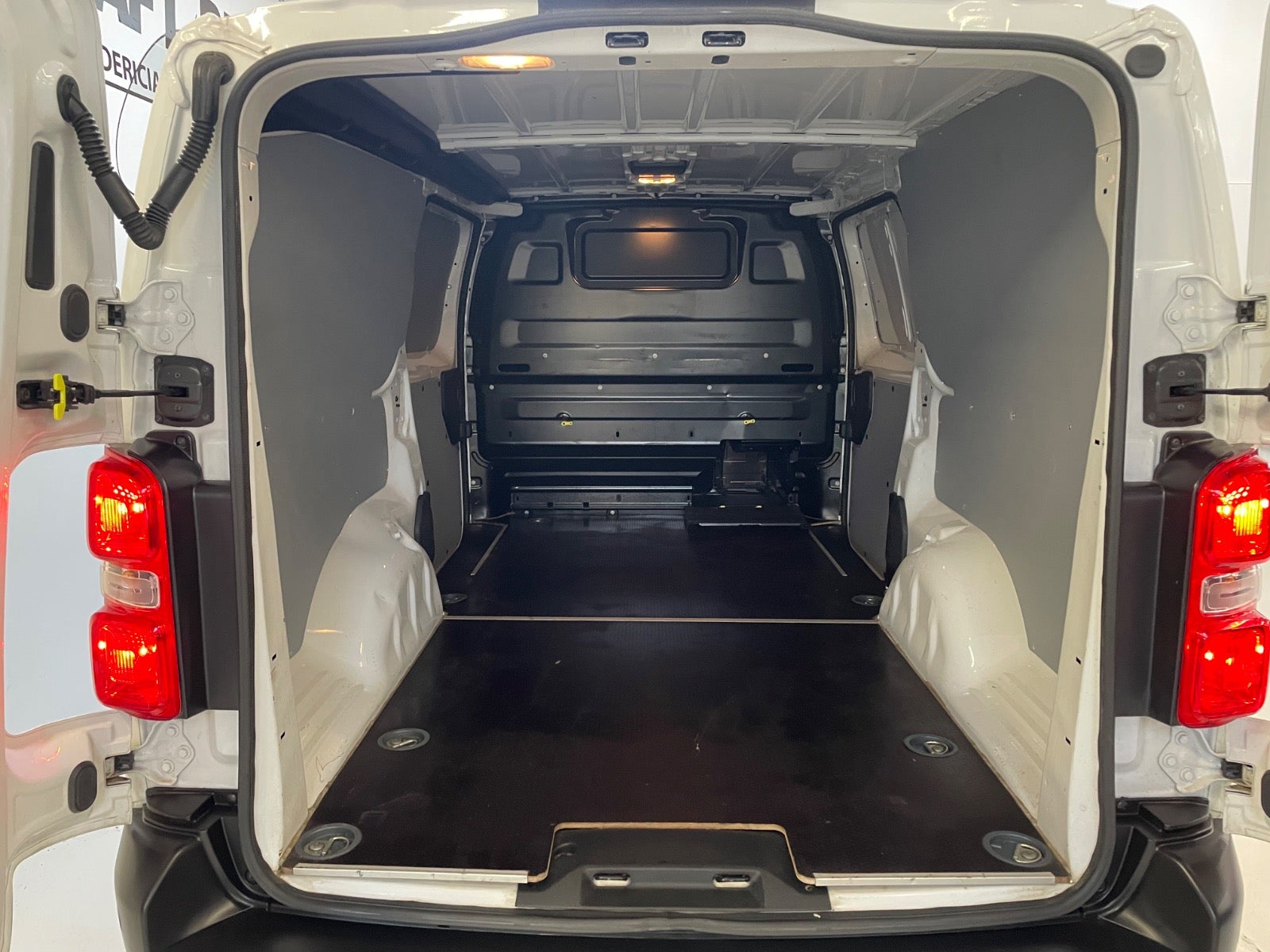 Billede af Opel Vivaro 2,0 D 145 Enjoy L3V2 aut.