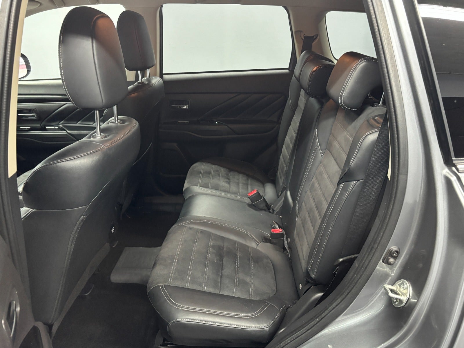 Billede af Mitsubishi Outlander 2,4 PHEV Intense CVT 4WD