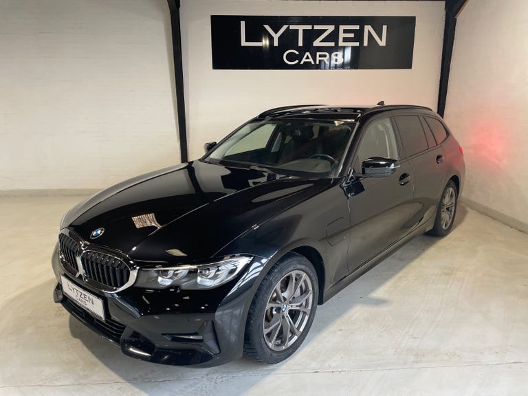 BMW 330e Touring Sport Line aut.