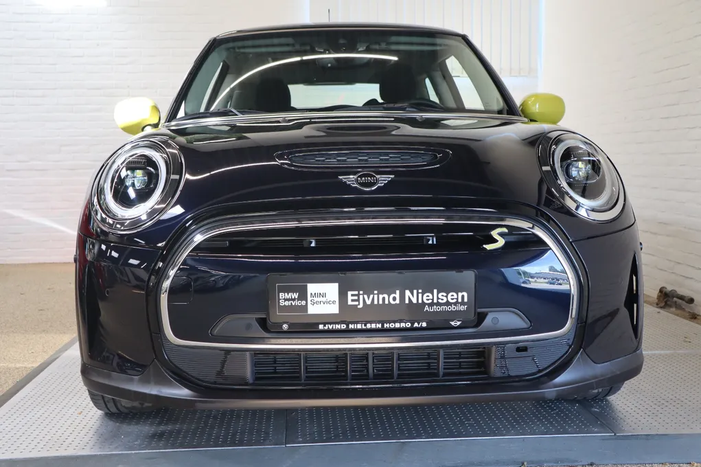 MINI Cooper SE Camden Edition