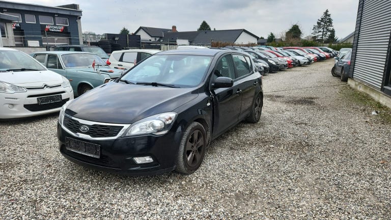 Kia Ceed CRDi 115 Exclusive aut.