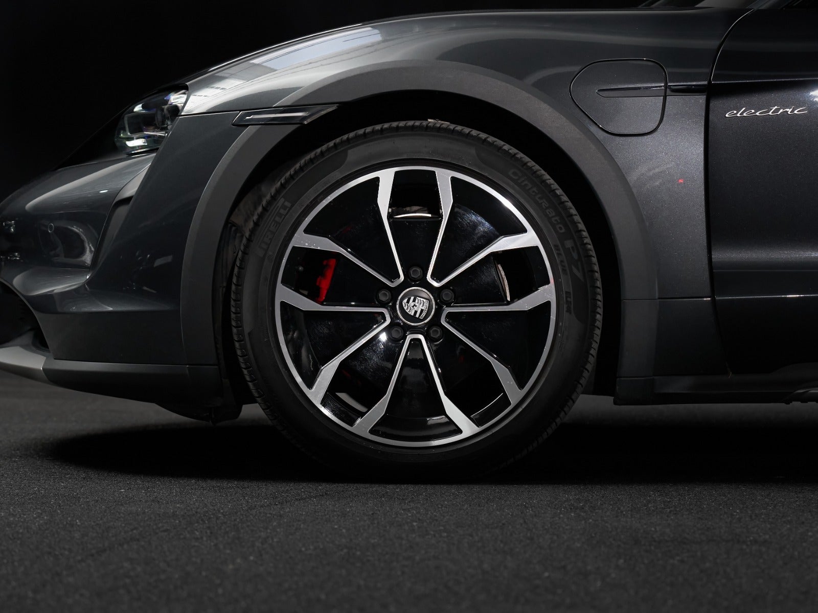 Gallery image 5 of 18