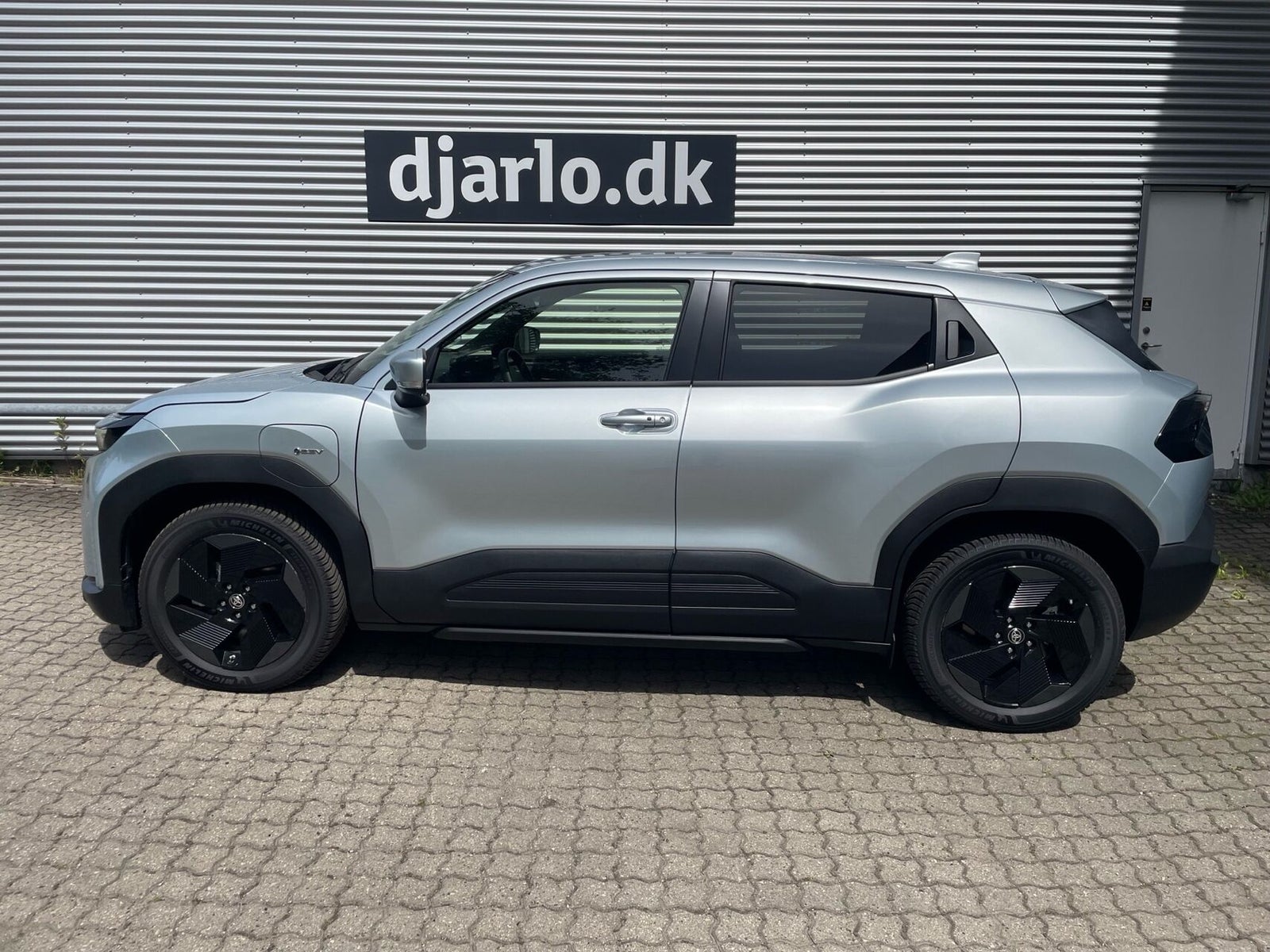 Toyota Urban Cruiser Active