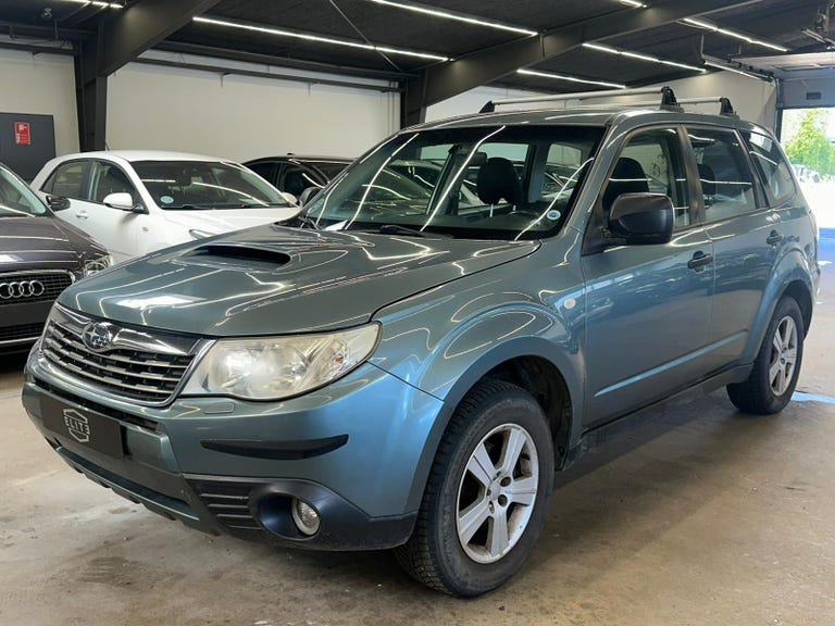 Subaru Forester D X AWD