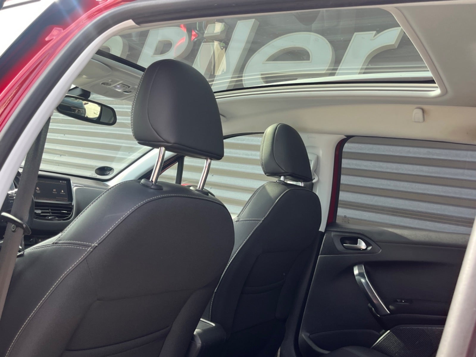 Billede af Peugeot 2008 1,2 PureTech 130 Allure Sky