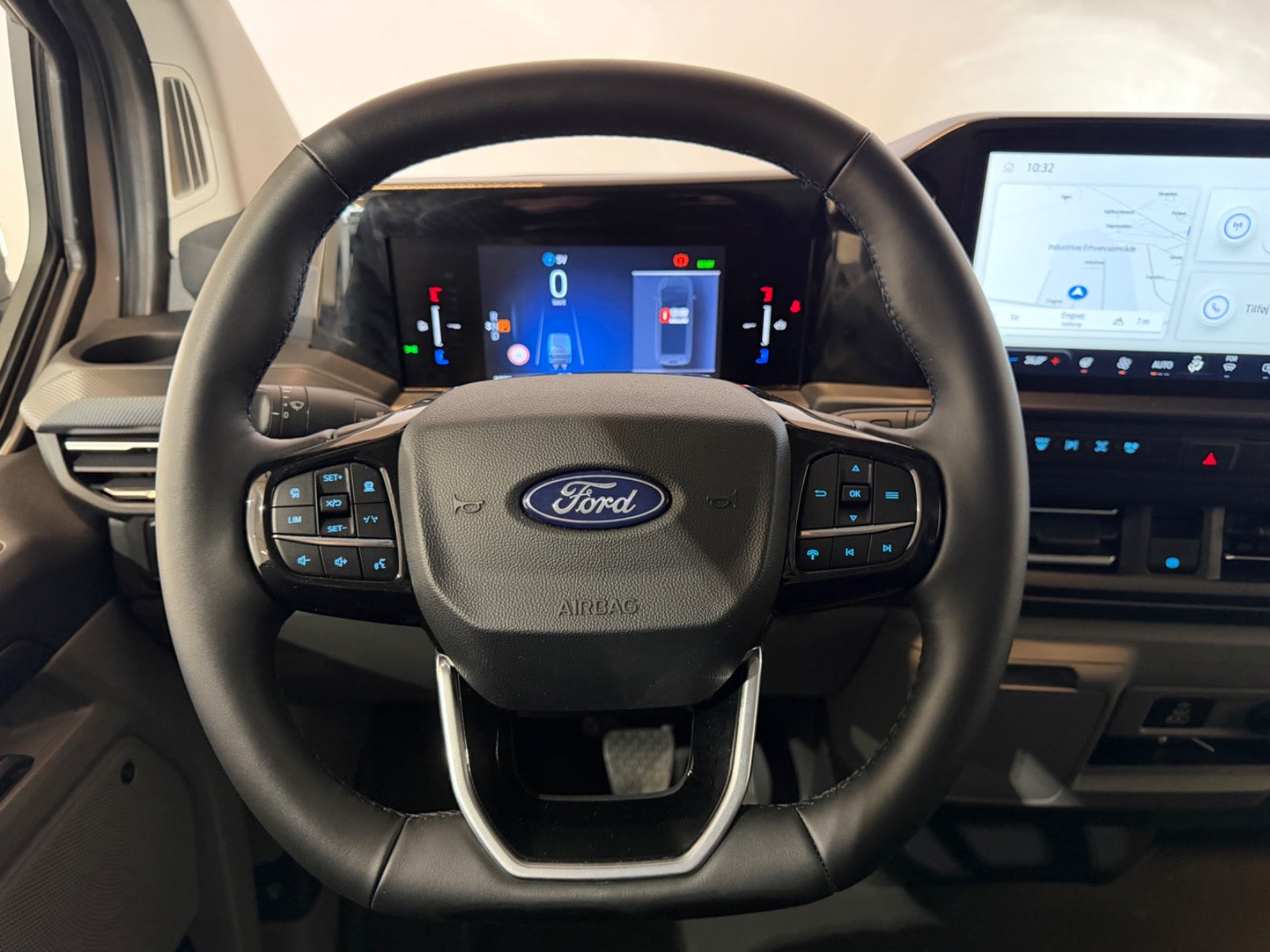 Ford E-Transit Custom 320L Limited