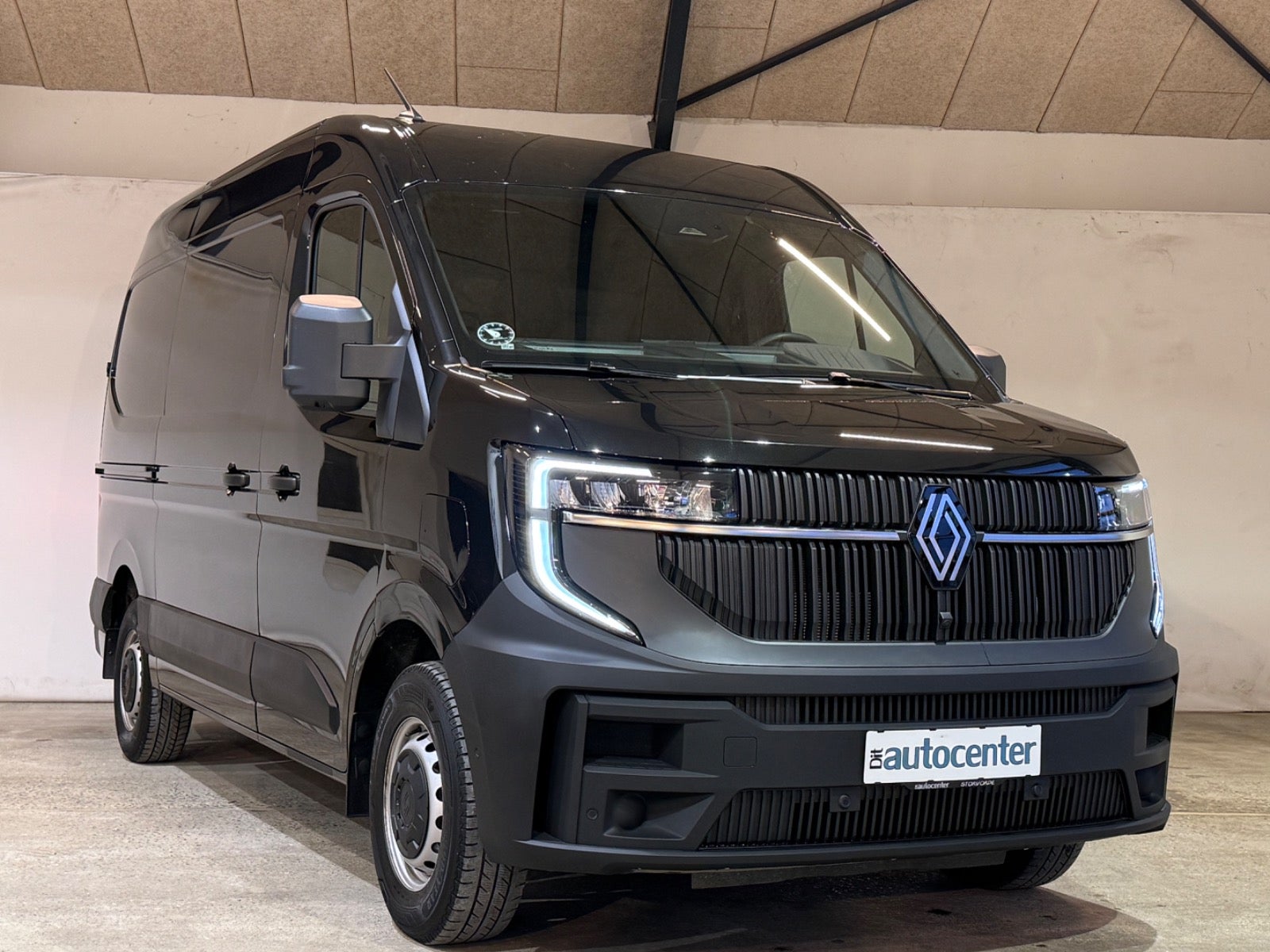 Renault Master V T35 E-Tech L2H2 Kassevogn Tekno