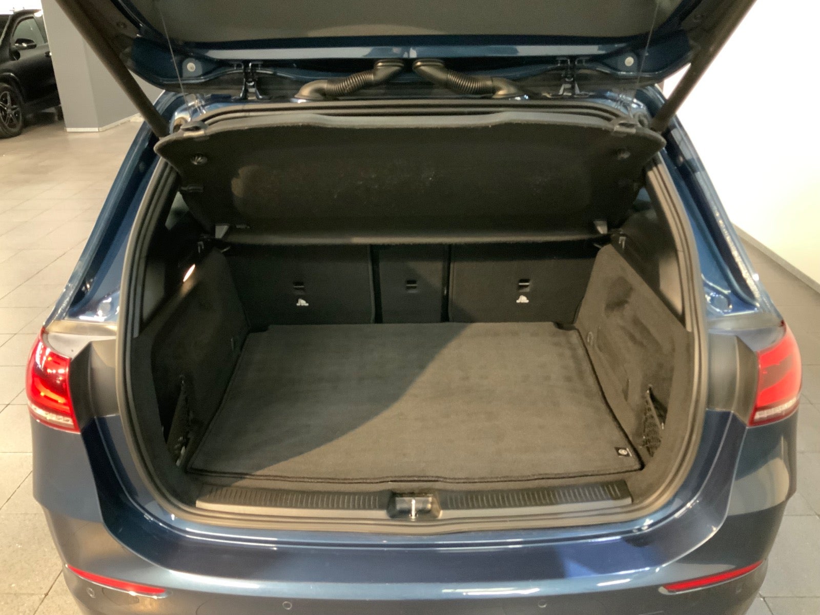 Mercedes-Benz B 200 (6/8)