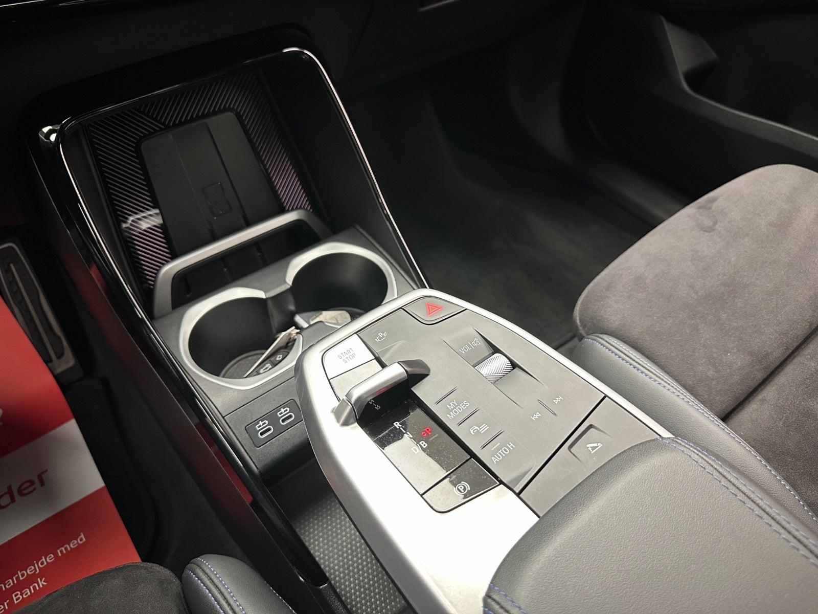 Billede af BMW iX1  eDrive20 Fully Charged M-Sport