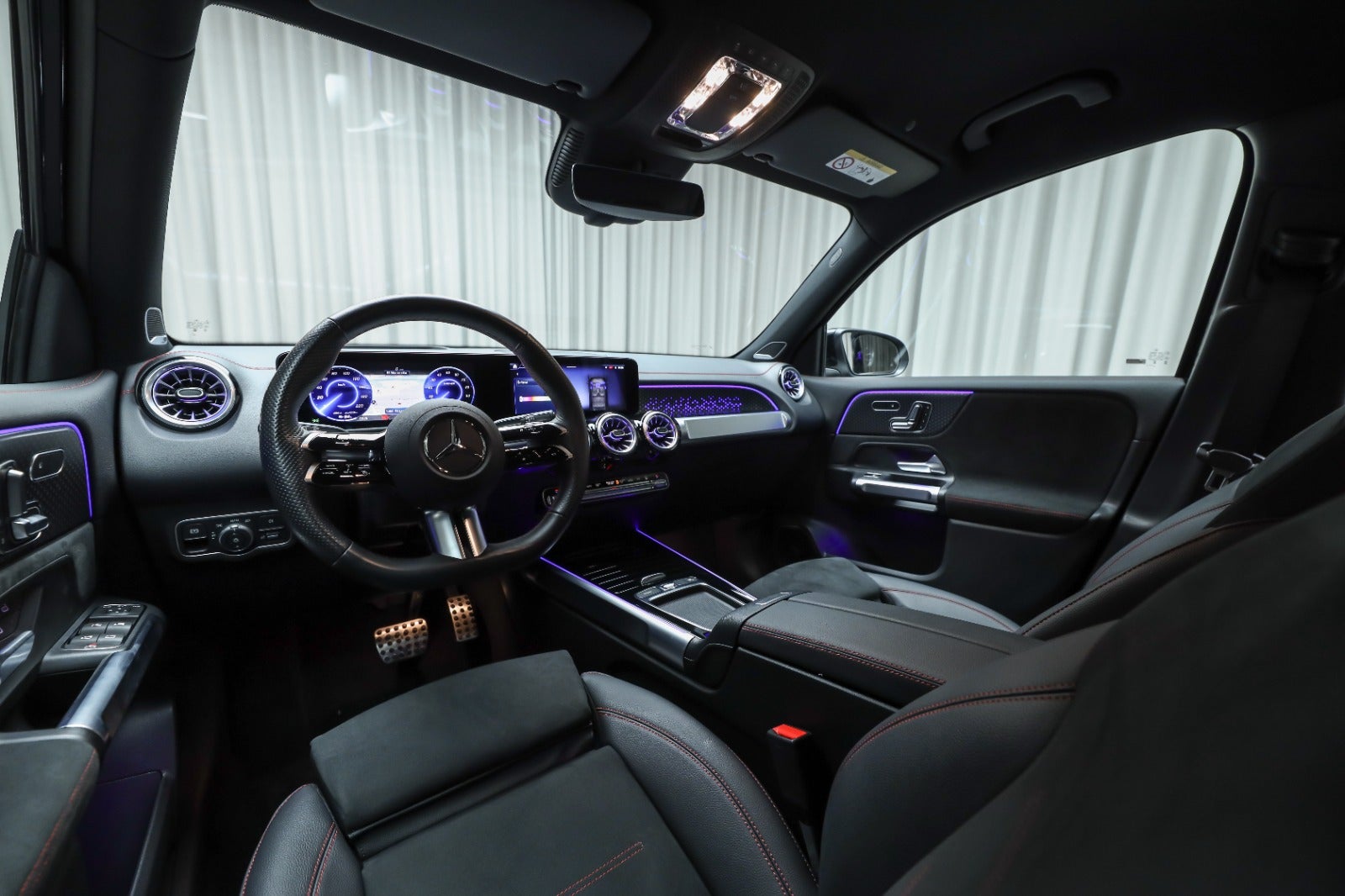 Mercedes-Benz EQB 250+ (4/8)