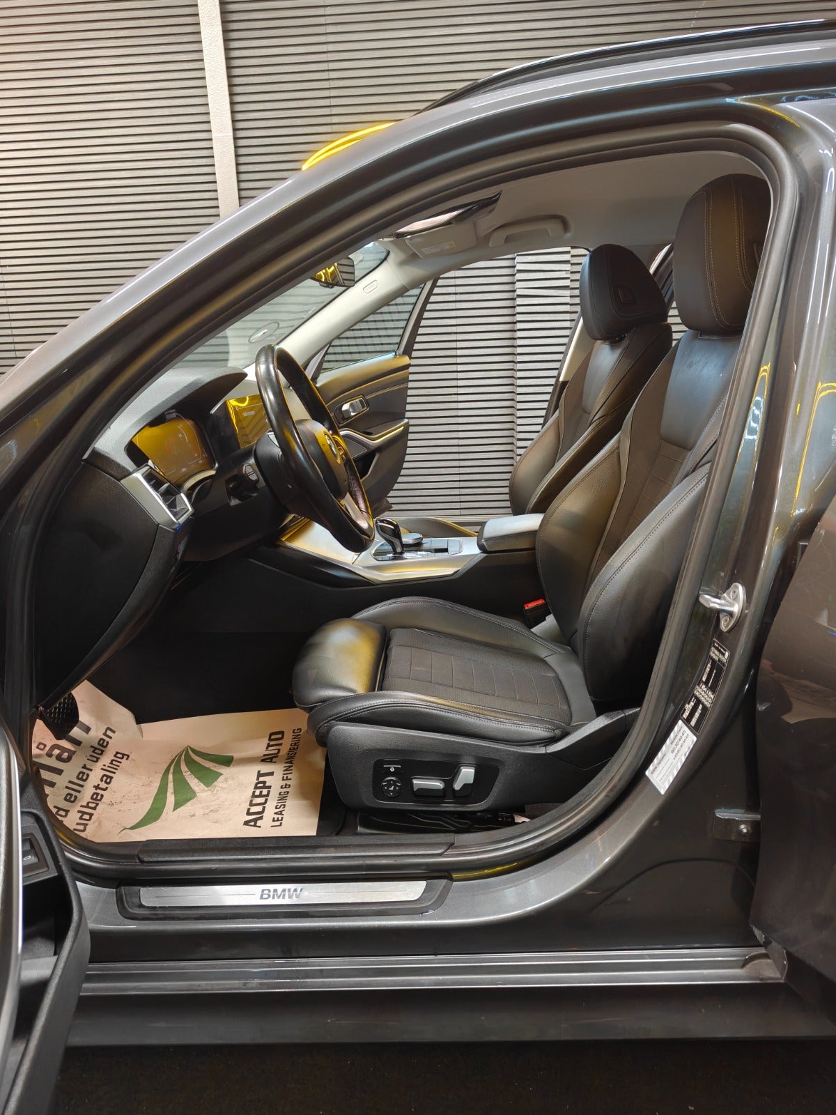 Billede af BMW 320d 2,0 Sport Line aut.