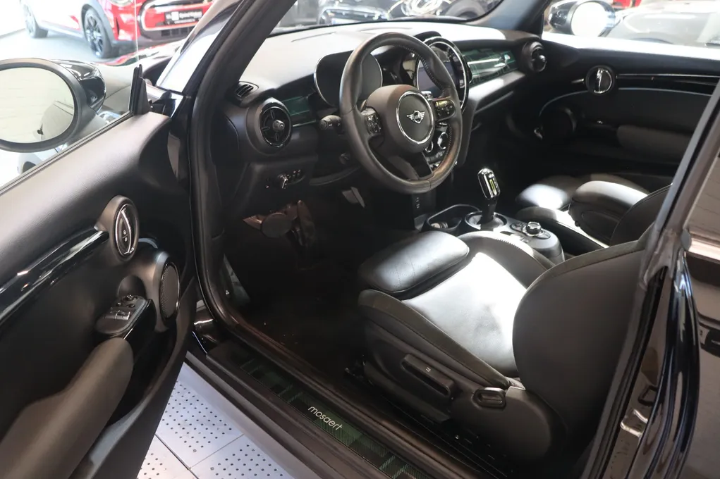 MINI Cooper SE Mosaert Edition