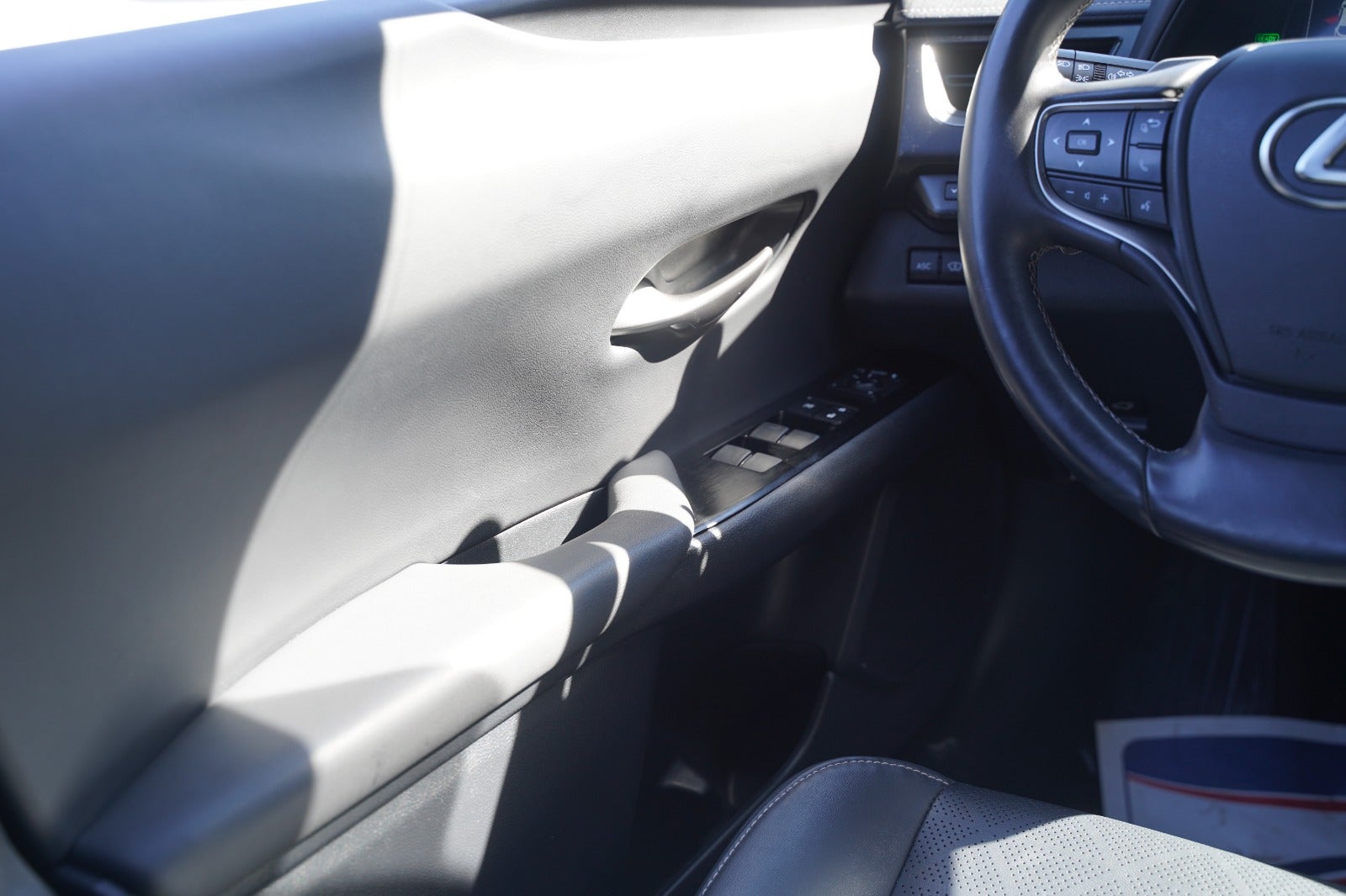 Billede af Lexus UX300e  Luxury