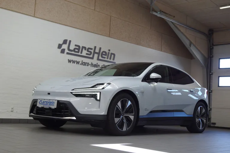 Polestar 4 Long Range AWD
