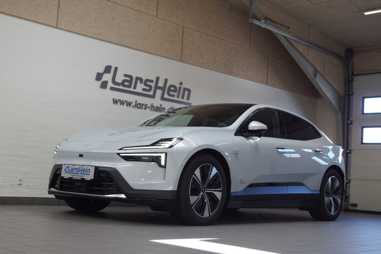 Polestar 4 Long Range AWD