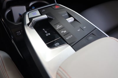 BMW iX2 xDrive30 Fully Charged M-Sport