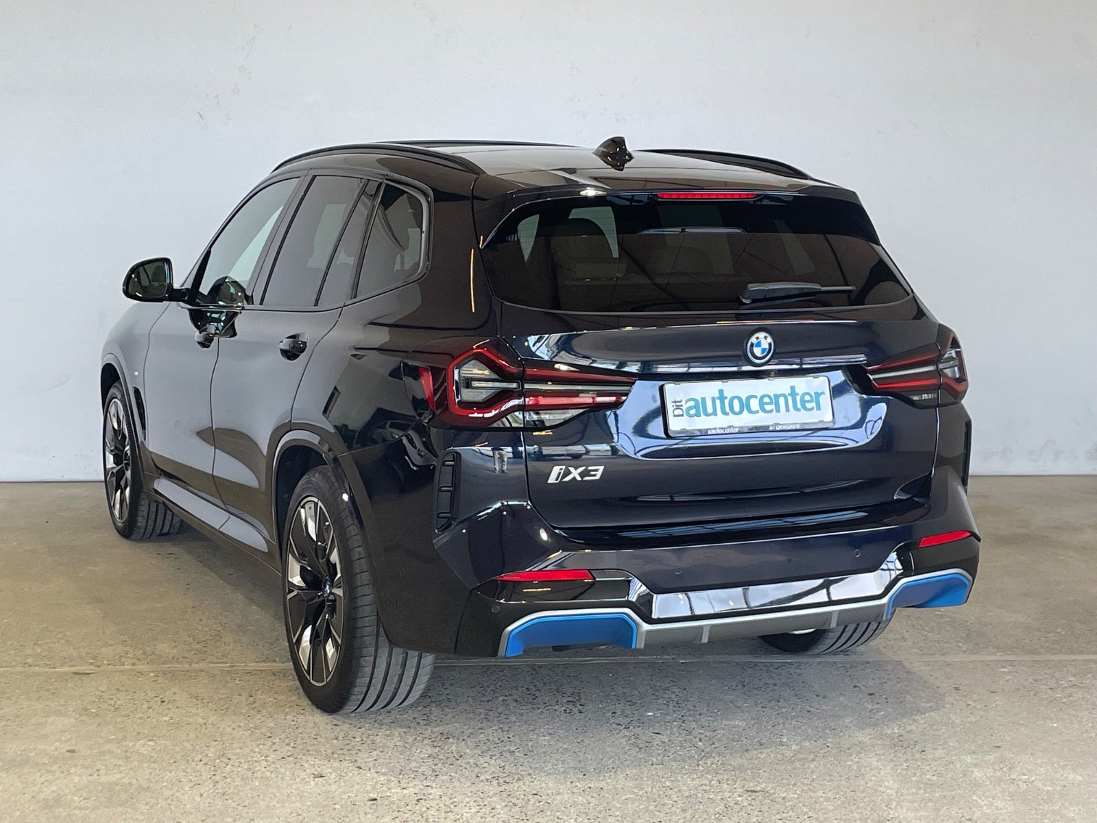BMW iX3 Charged Plus M-Sport