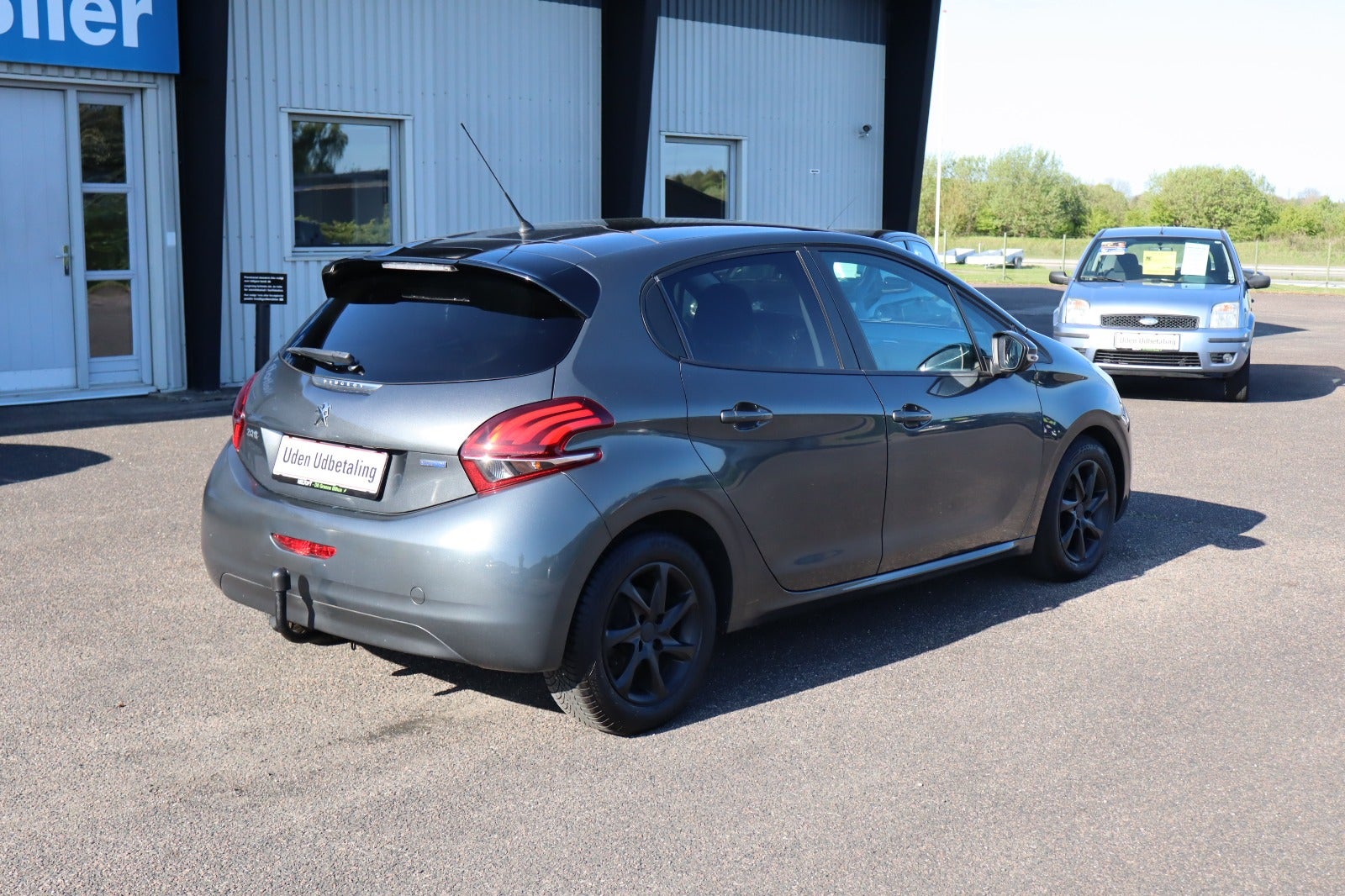 Billede af Peugeot 208 1,6 BlueHDi 100 Allure Sky