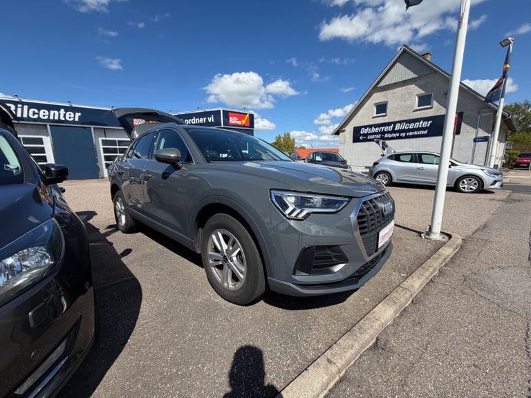 Audi Q3 TFSi e Attitude plus S-tr.