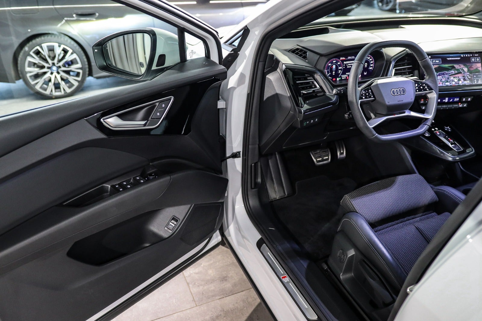 Billede af Audi Q4 e-tron 45 edition S-line
