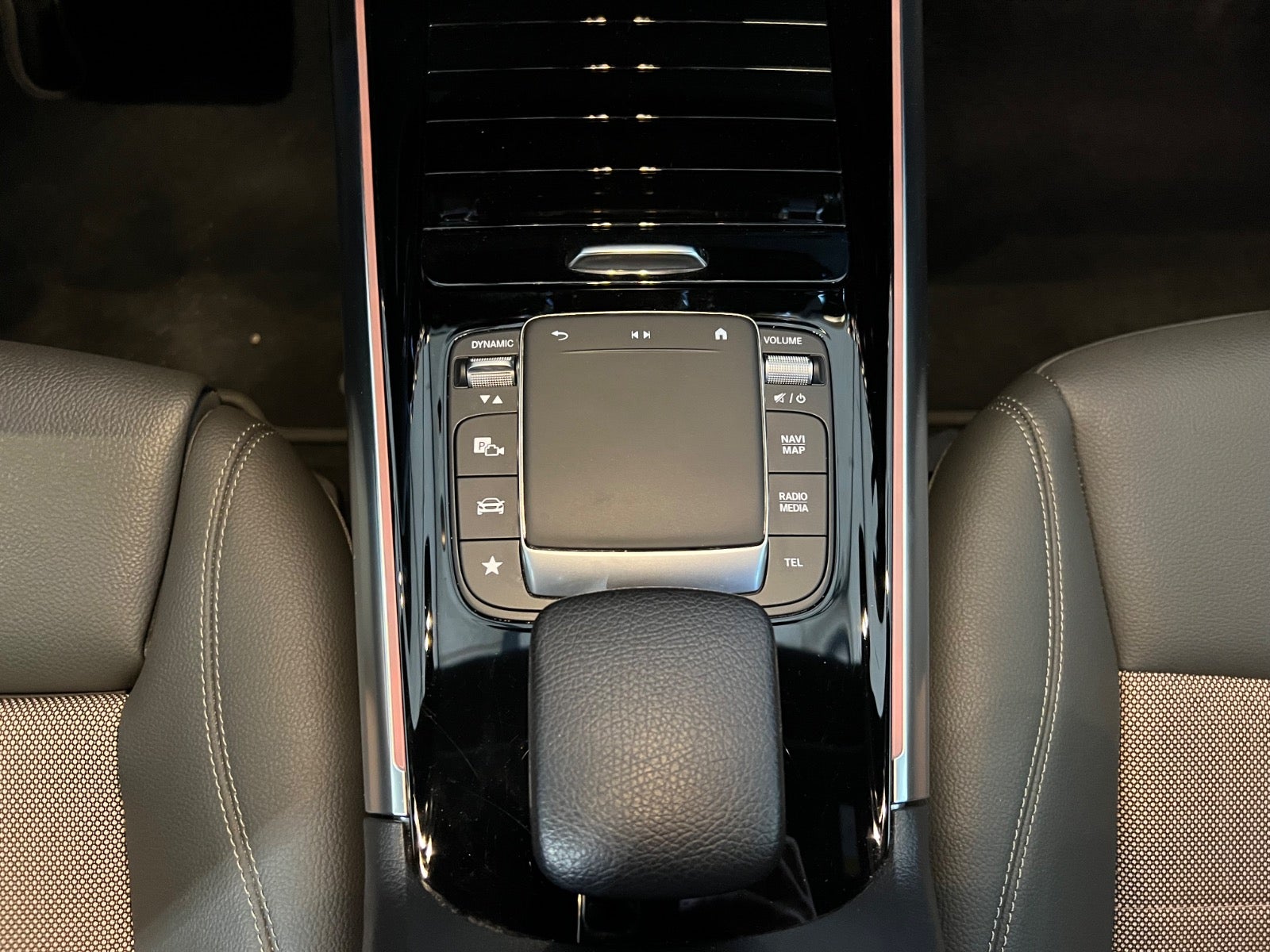 Mercedes EQA250 Electric Art