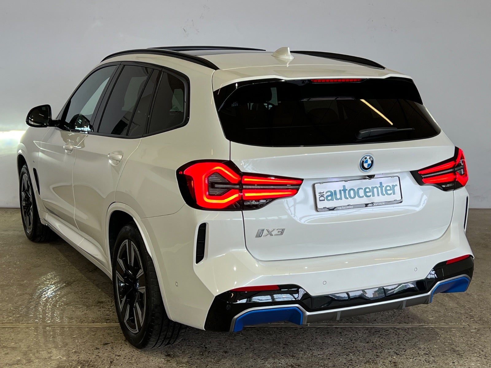 BMW iX3 Charged M-Sport