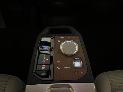BMW iX xDrive40 Supercharged