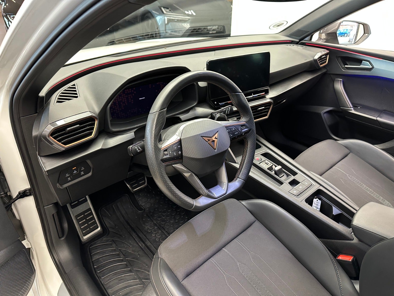 Billede af Cupra Leon 1,4 eHybrid Sportstourer DSG