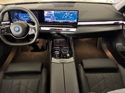 BMW i5 eDrive40 Sport Line