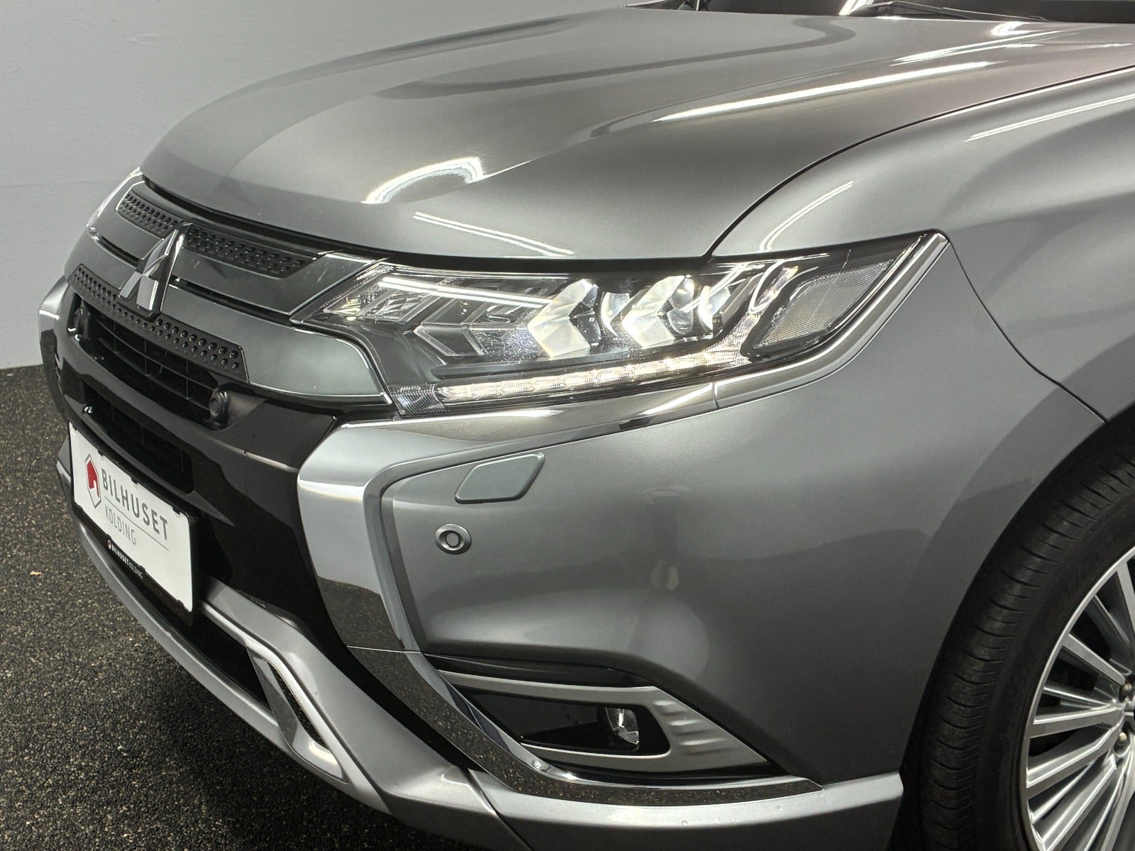 Billede af Mitsubishi Outlander 2,4 PHEV Intense CVT 4WD