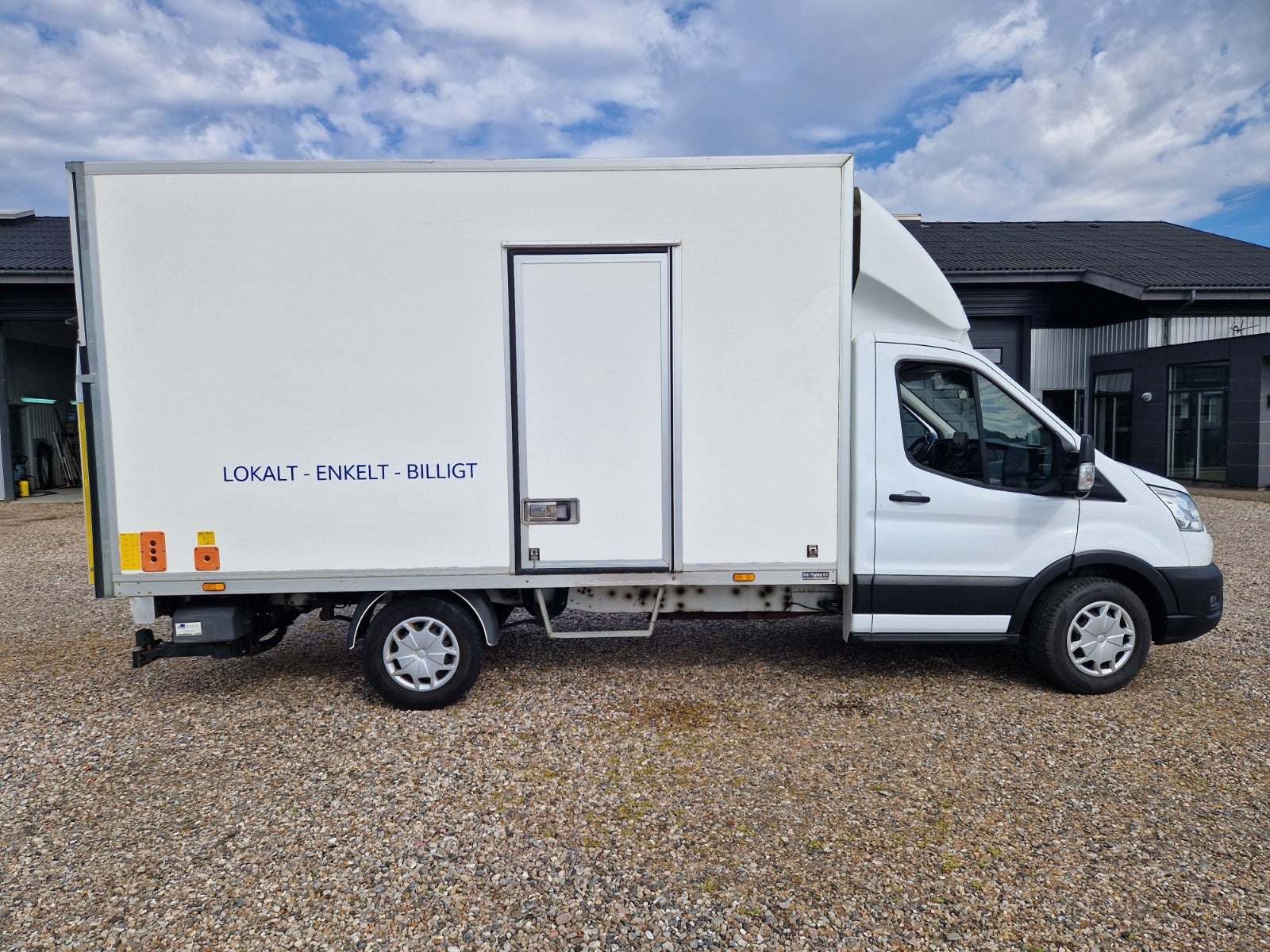 Billede af Ford Transit 350 L4 Chassis 2,0 TDCi 160 Alukasse m/lift FWD