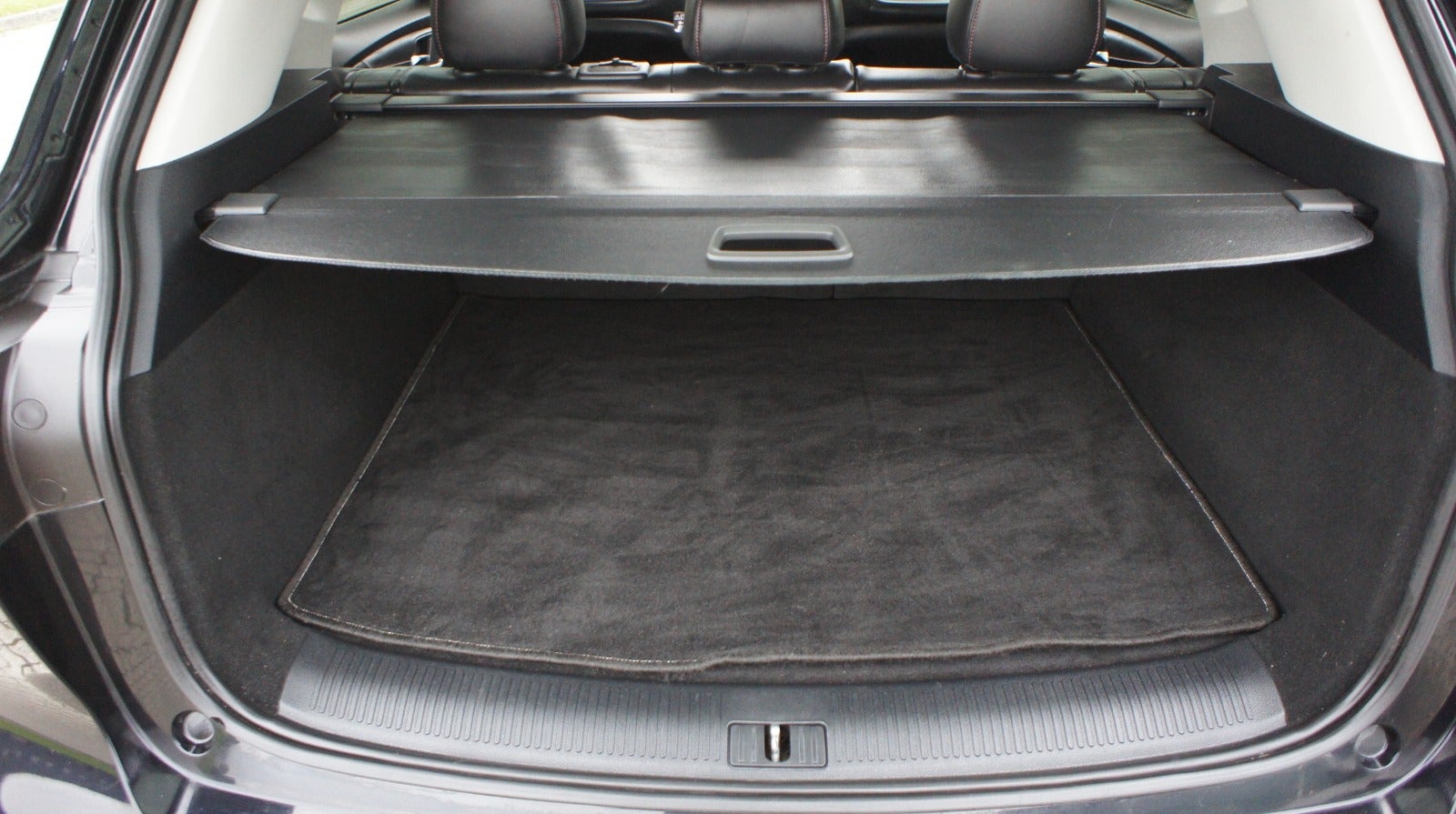 MG EHS PHEV Luxury