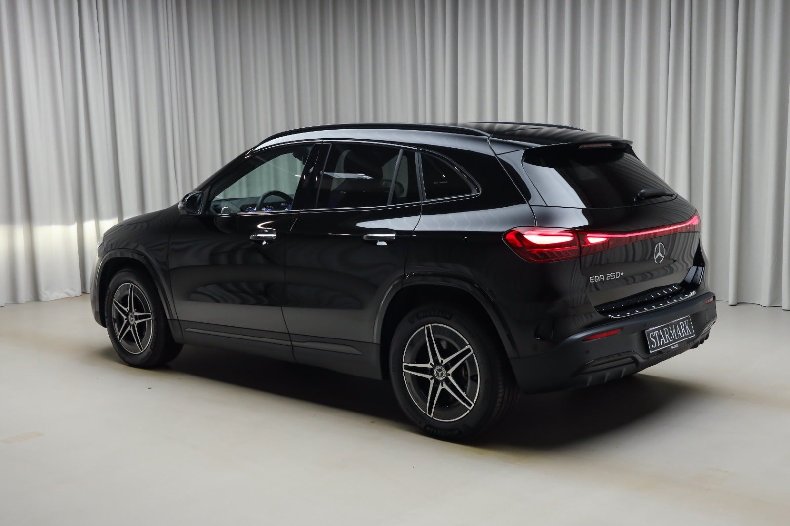 Mercedes-Benz EQA 250+ (3/8)