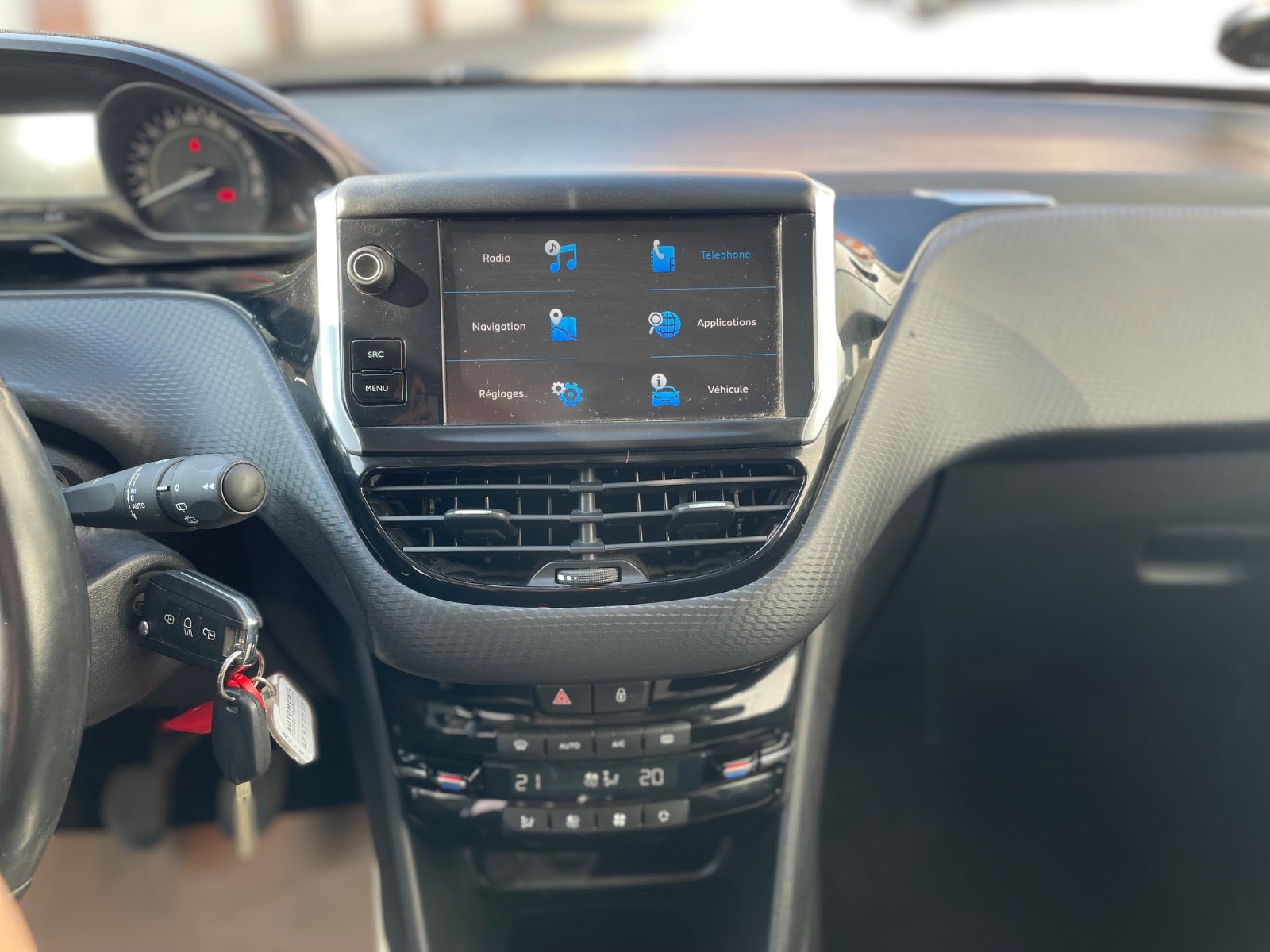 Billede af Peugeot 208 1,2 PureTech 82 Allure Sky