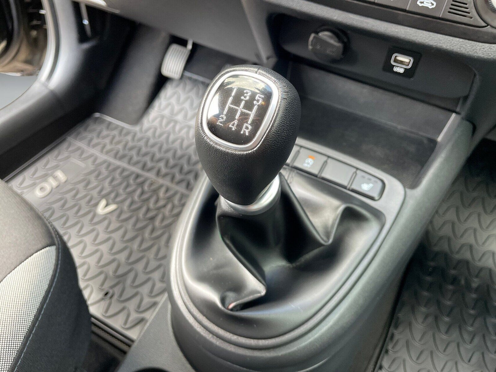 Hyundai i10 2021