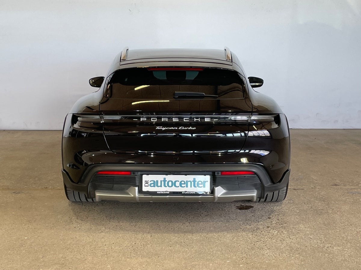 Porsche Taycan Turbo Performance+ Cross Turismo
