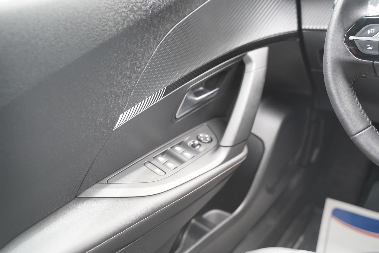 Billede af Peugeot 2008 1,2 PureTech 130 Allure EAT8