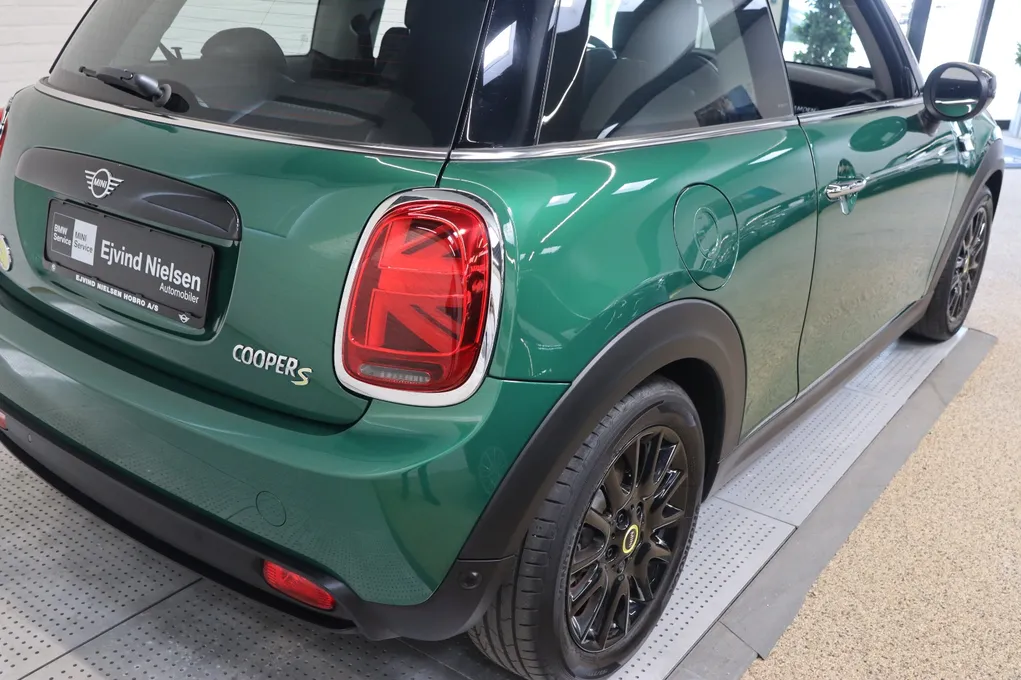 MINI Cooper SE Camden Edition