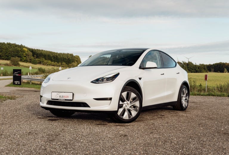 Tesla Model Y Long Range RWD