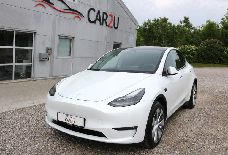 Tesla Model Y Long Range AWD