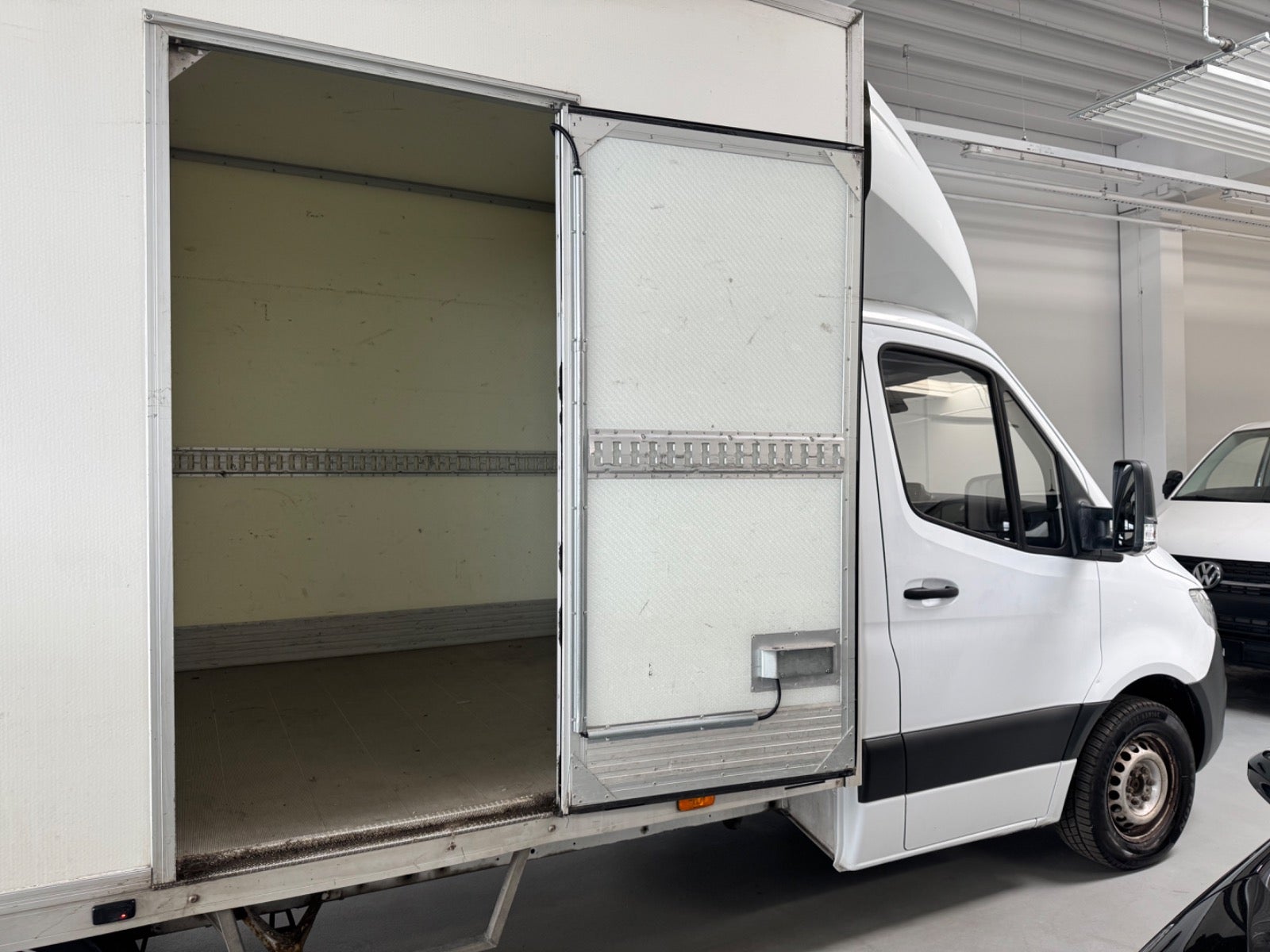 Billede af Mercedes Sprinter 314 2,2 CDi Alukasse m/lift aut. FWD