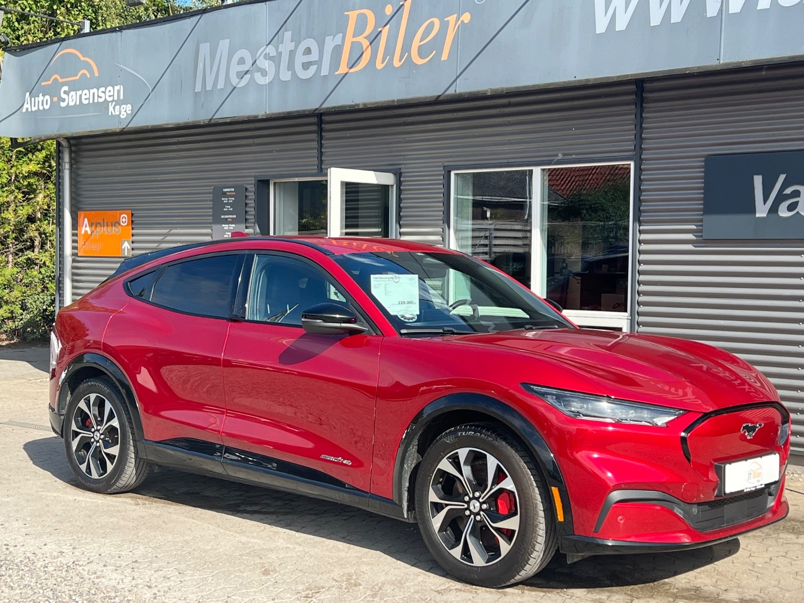 Ford Mustang Mach-E Standard Range AWD