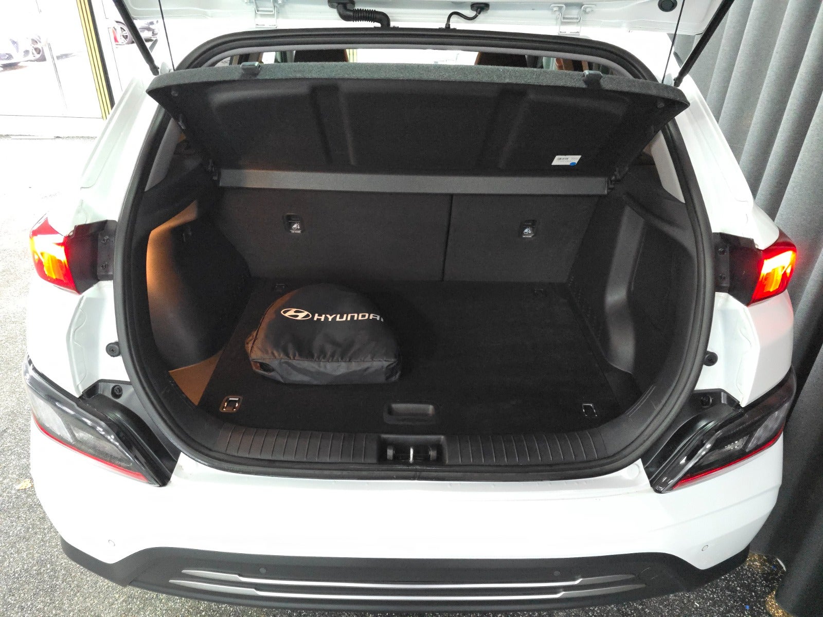 Hyundai Kona EV Trend