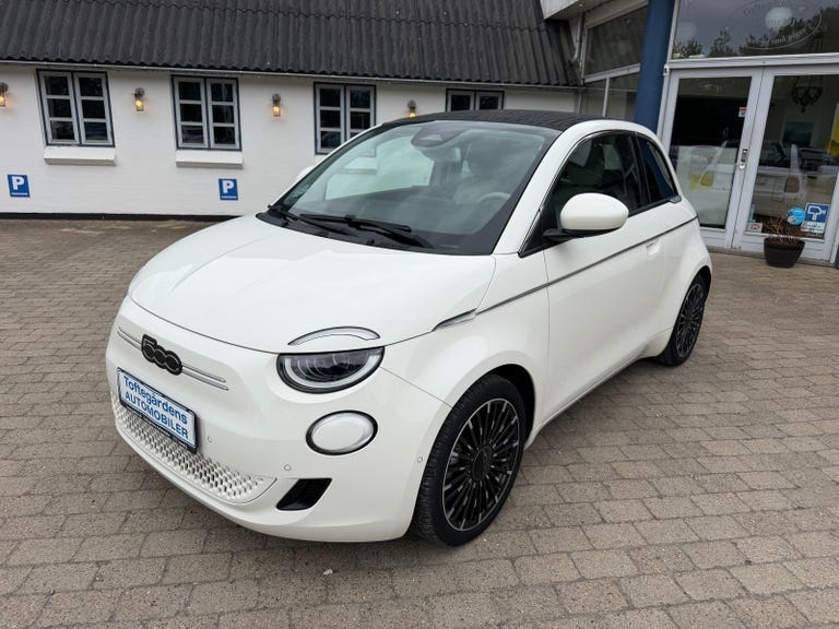 Fiat 500e la Prima Cabrio