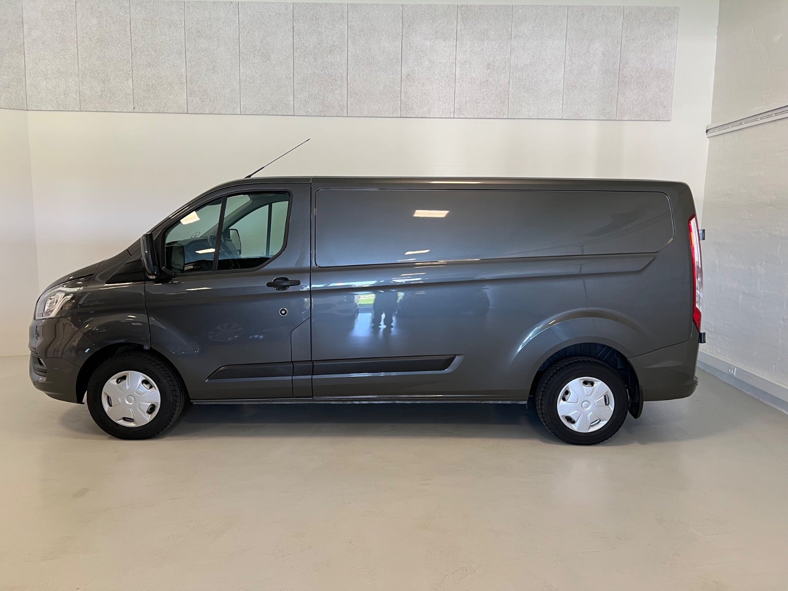Billede af Ford Transit Custom 300L 2,0 TDCi 130 Trend