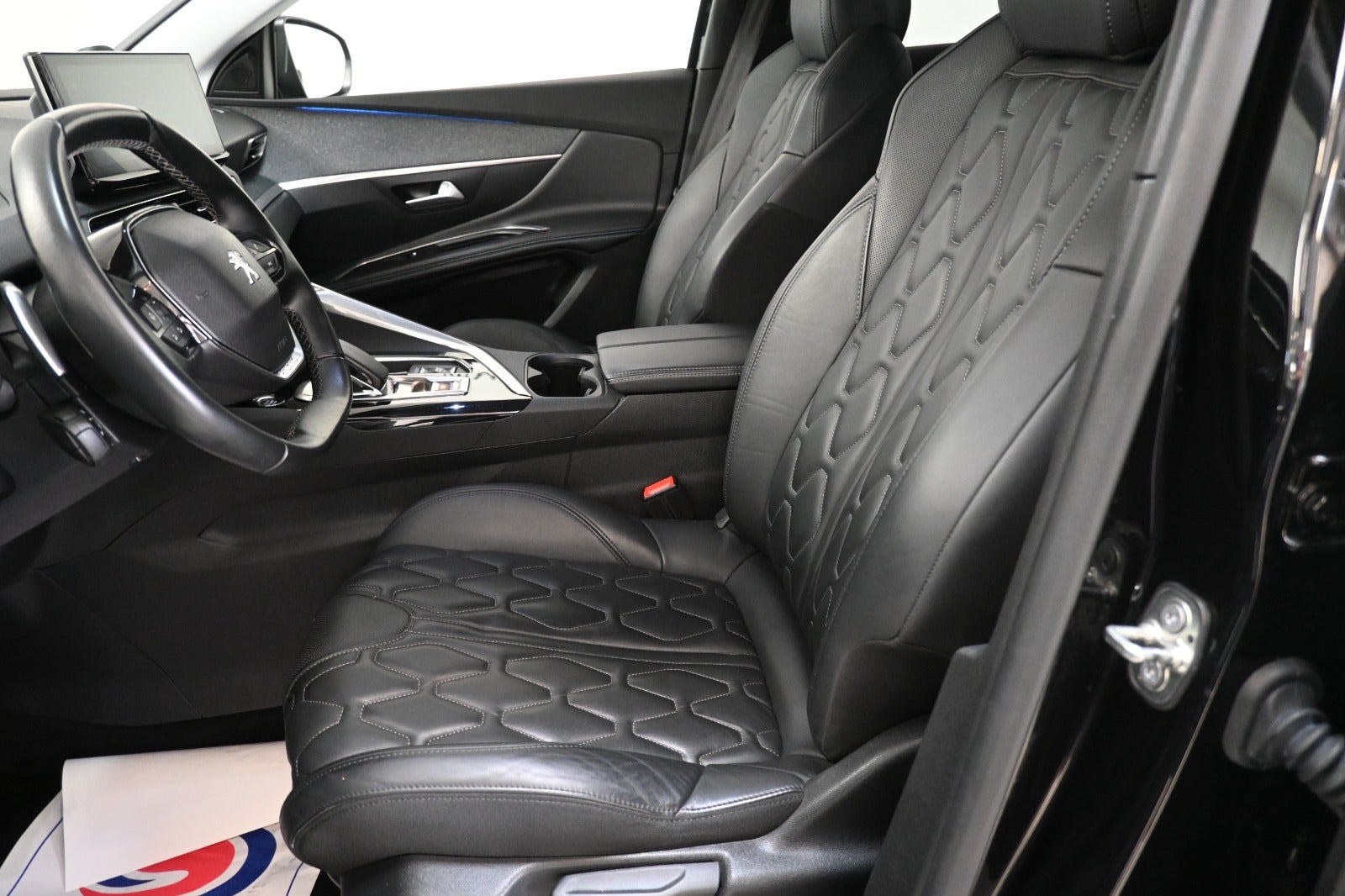 Peugeot 3008 Hybrid Allure Sport LTD EAT8