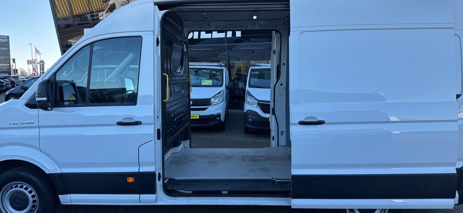 Billede af MAN TGE 2,0 3.180 Kassevogn L3H3 FWD