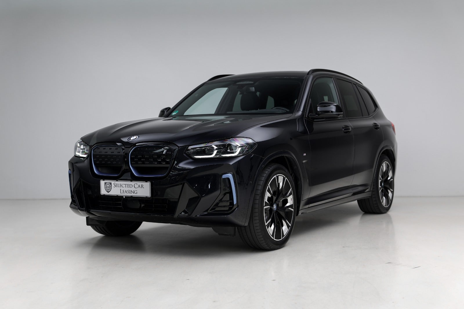 BMW iX3 Charged Plus M-Sport